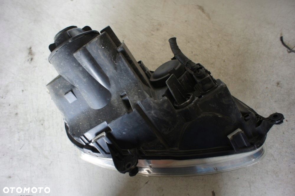 VW GOLF V LAMPA LEWY PRZÓD - 3