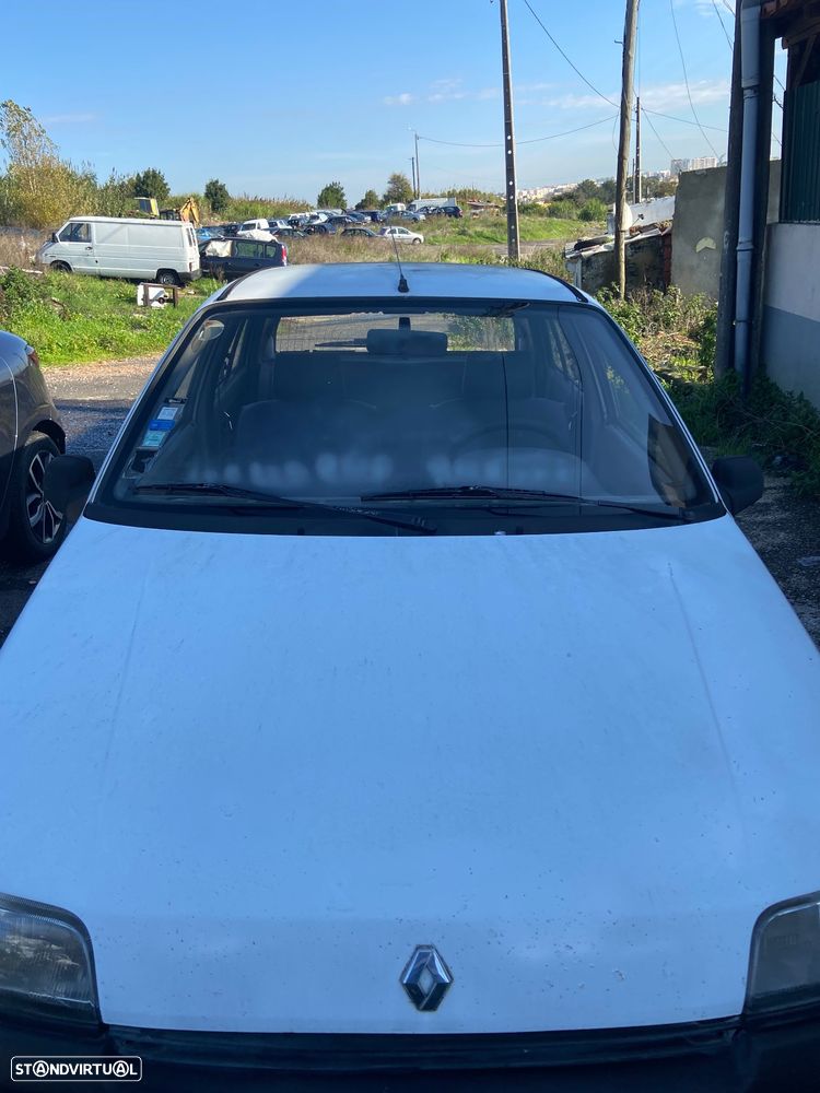 Renault Clio 1.1 RL - 1