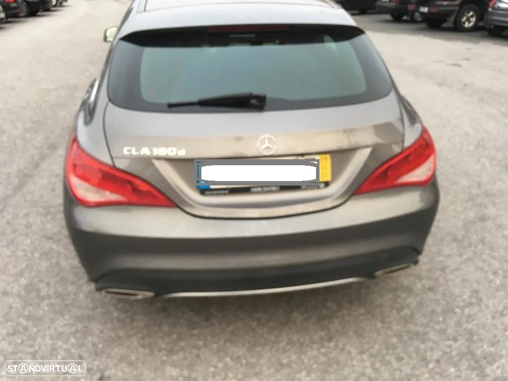 Mercedes-Benz CLA 180 d Shooting Brake Urban Aut. - 1