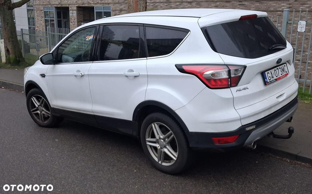 Ford Kuga 2.0 TDCi 2x4 Trend - 6