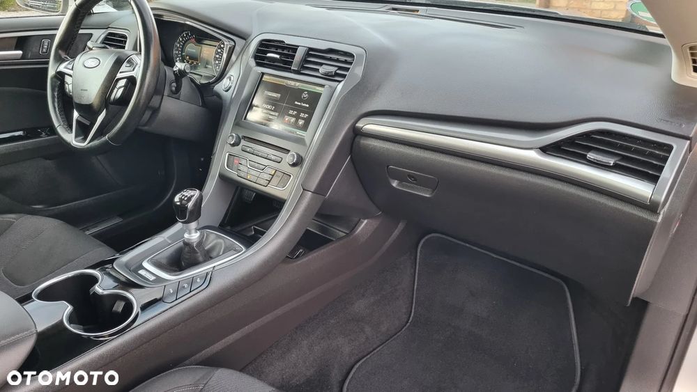 Ford Mondeo 2.0 TDCi STart-Stopp Titanium - 23