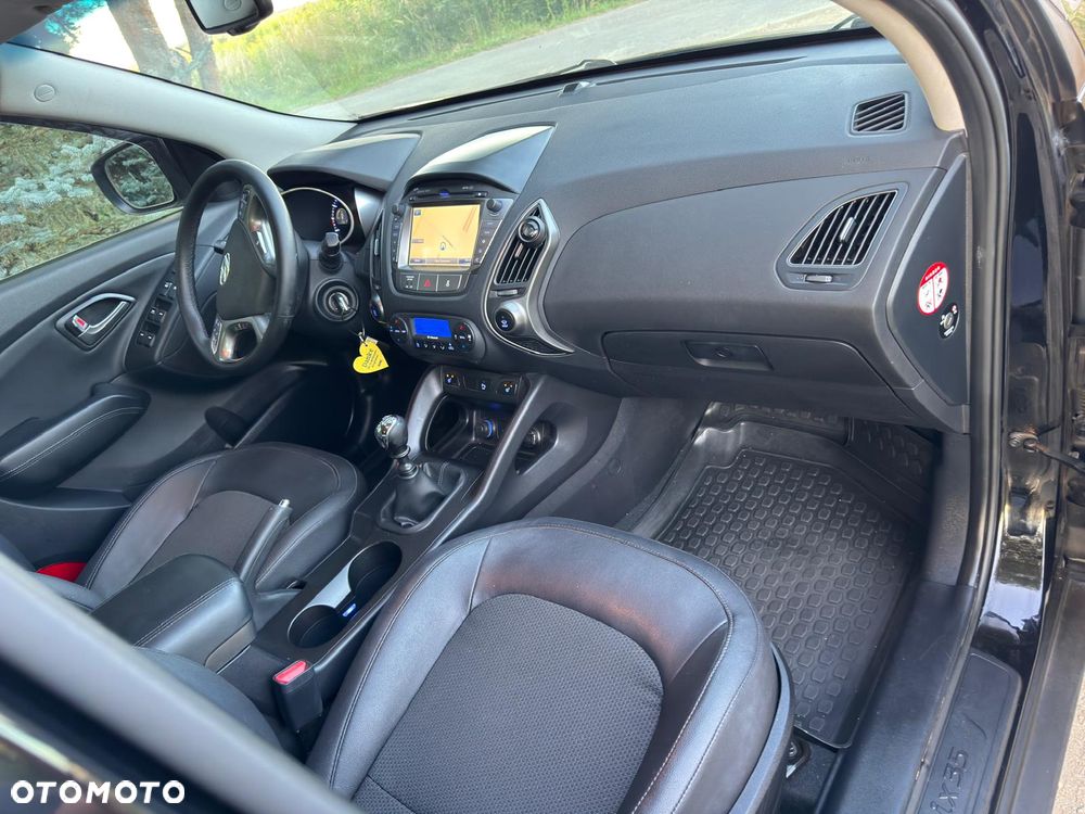 Hyundai ix35 2.0 GDI Premium 2WD - 18