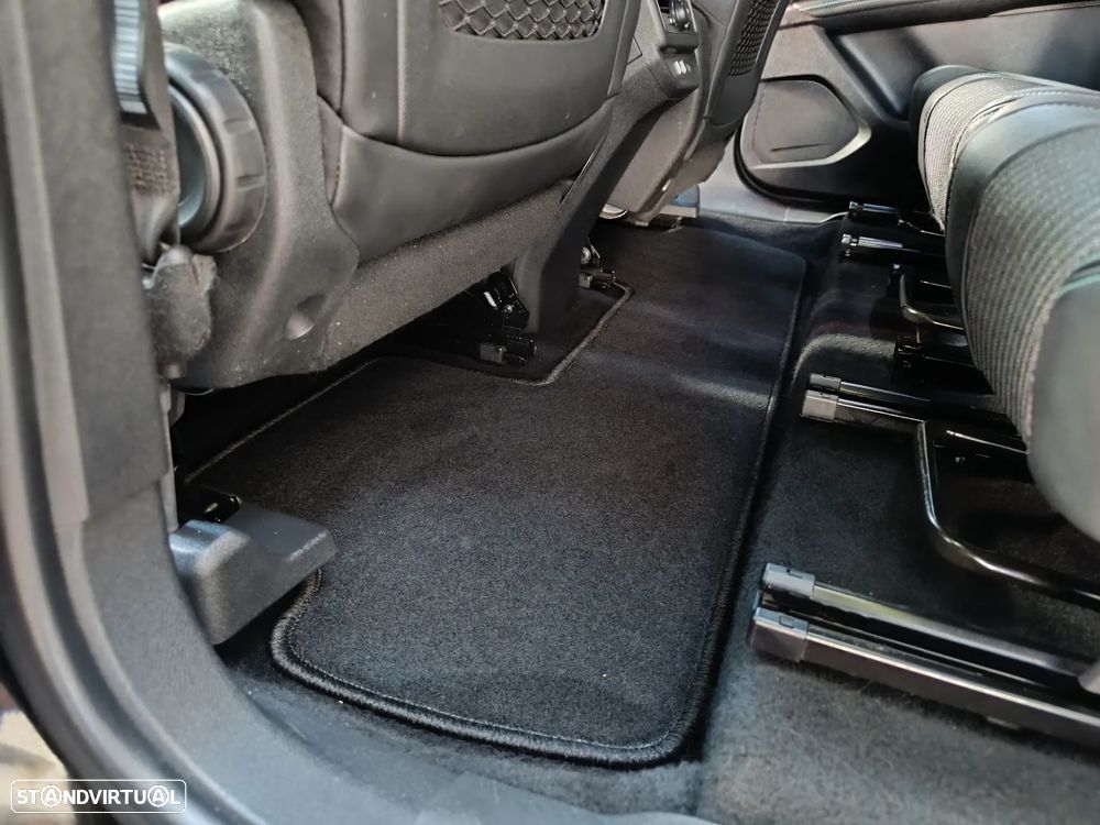 Peugeot 5008 PureTech 130 EAT8 Stop & Start Allure Pack - 18
