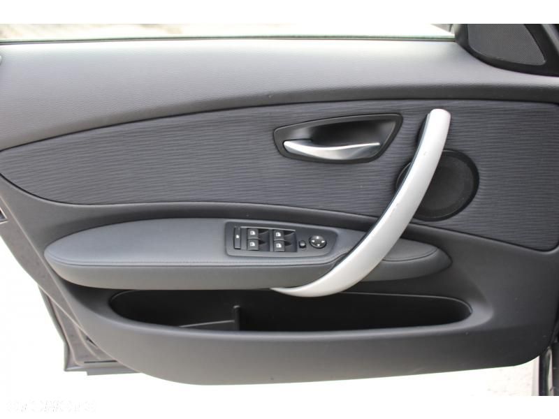 BMW Seria 1 116i - 10