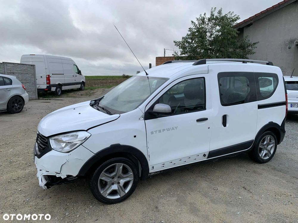 Dacia Dokker TCe 115 Stepway - 39