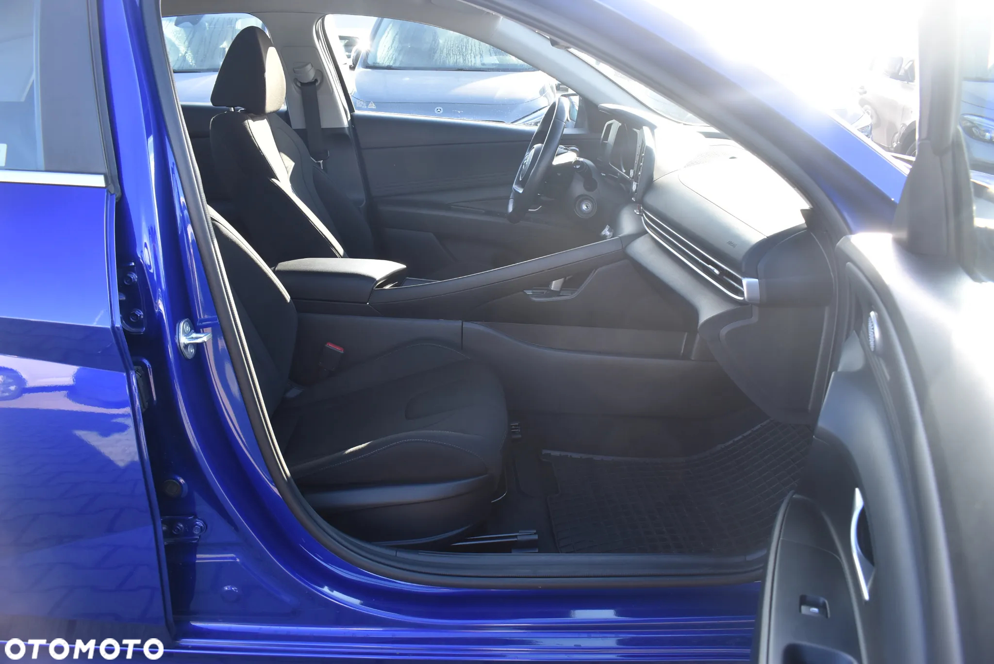 Hyundai Elantra 1.6 Smart CVT - 17