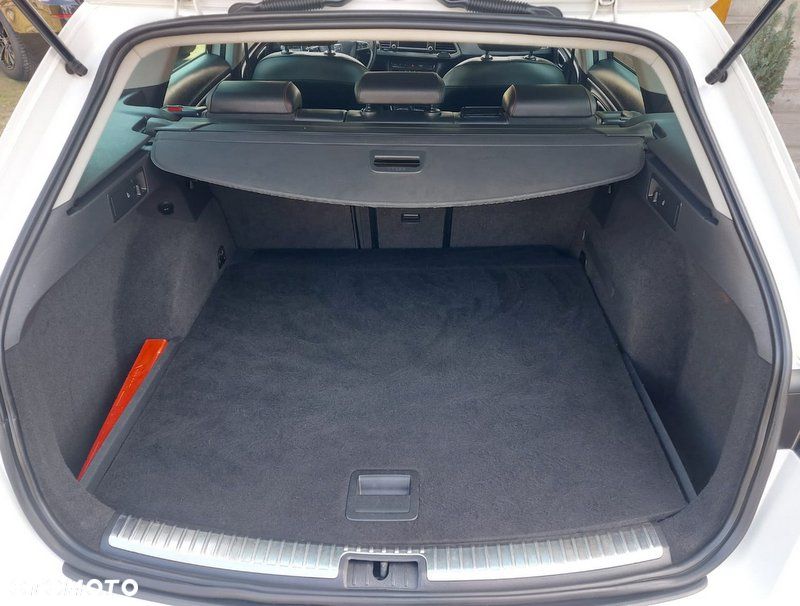 Seat Leon Sportstourer 2.0 TDI Start&Stop DSG FR - 32
