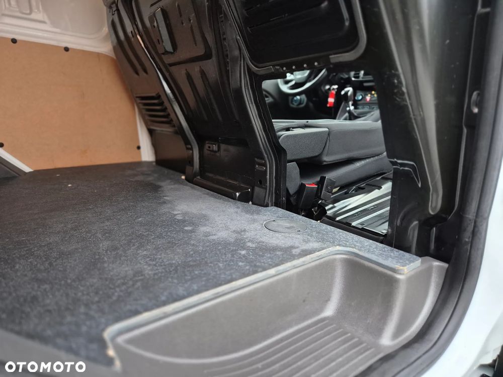 Ford TRANSIT CONNECT - 27