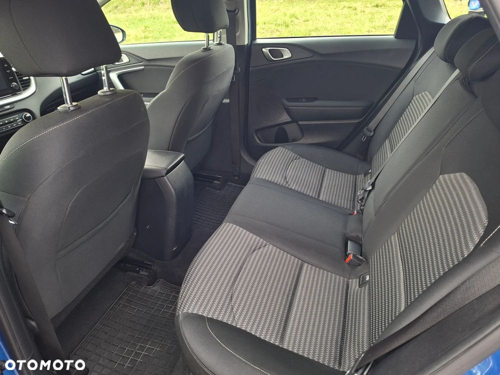 Kia Ceed 1.5 T-GDI M - 21