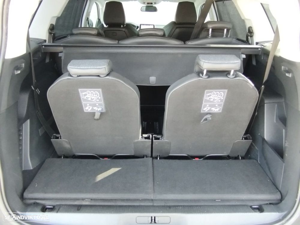 Peugeot 5008 1.2 PureTech Allure J18 - 32