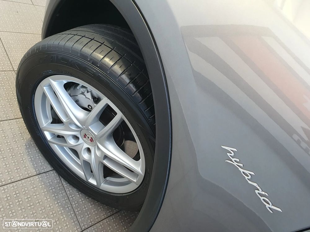 Porsche Cayenne S - 18