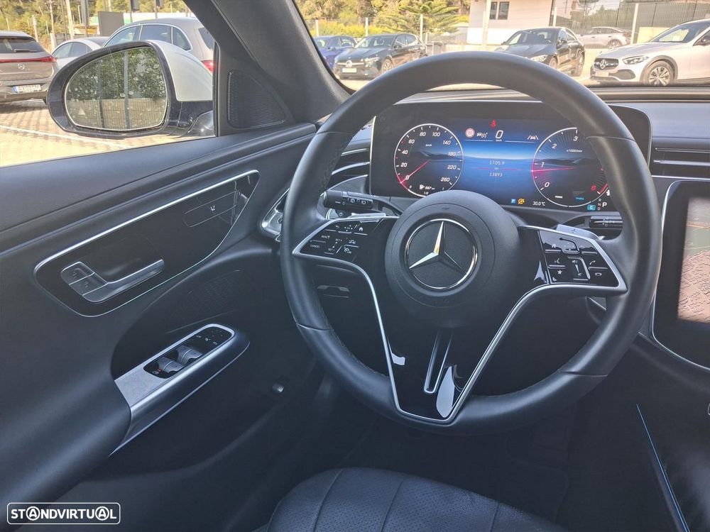 Mercedes-Benz E 220 d Avantgarde - 16