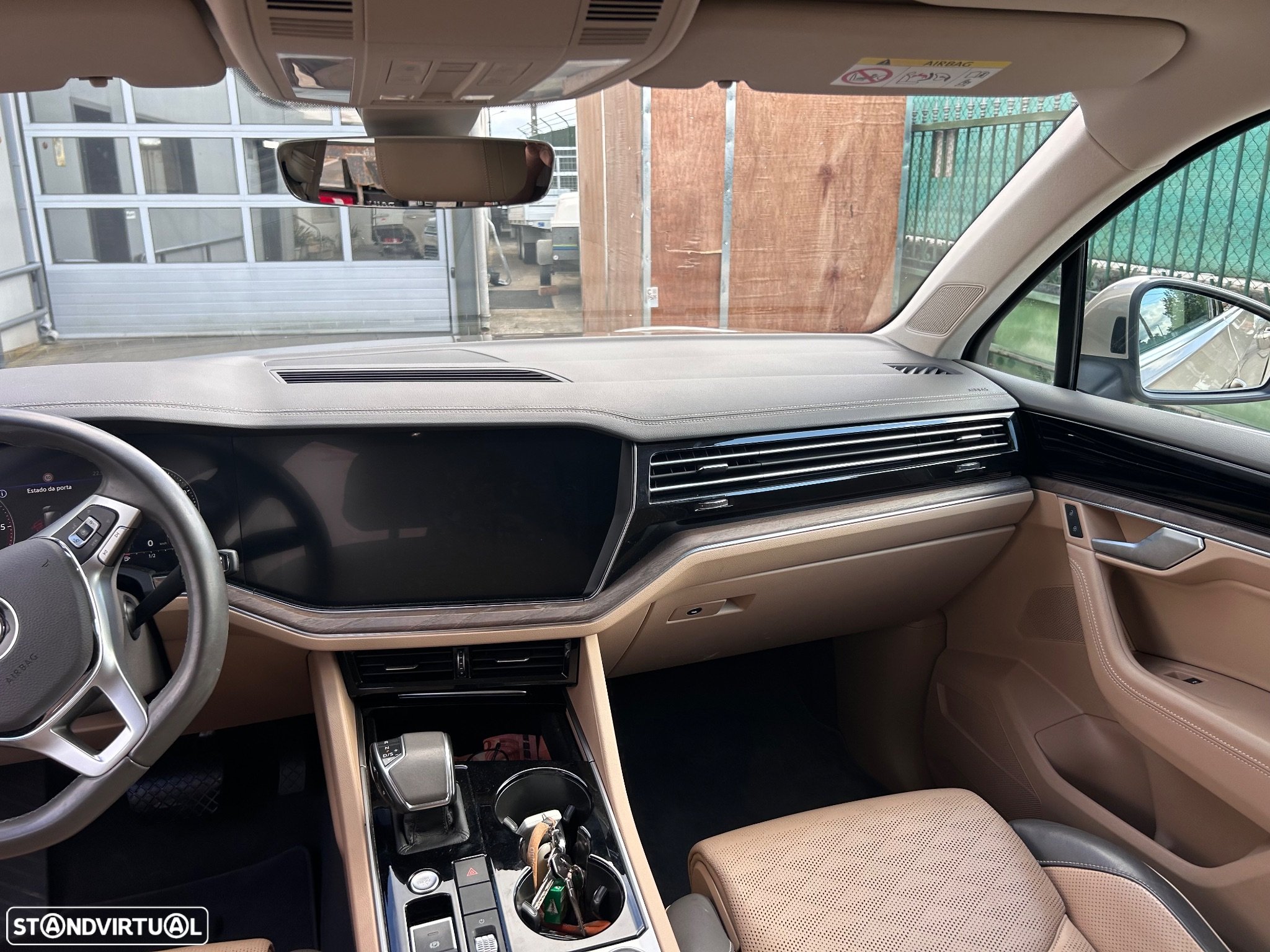 VW Touareg 3.0 TDi V6 R-Line - 11