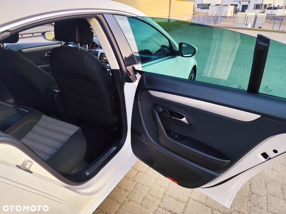 Volkswagen CC 2.0 TDI 4Motion BlueMotion Technology - 29