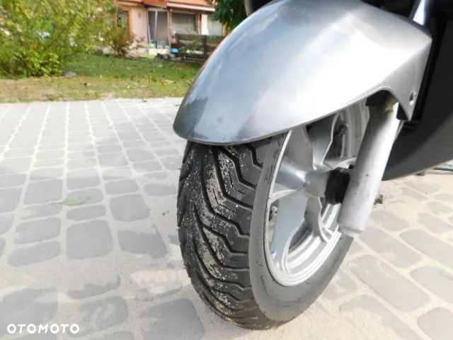 Suzuki Burgman - 35