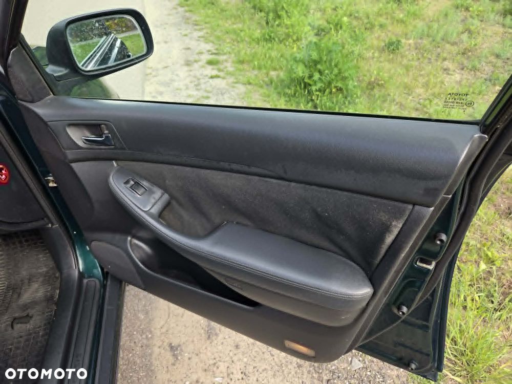 Toyota Avensis 1.8 VVT-i Terra - 3