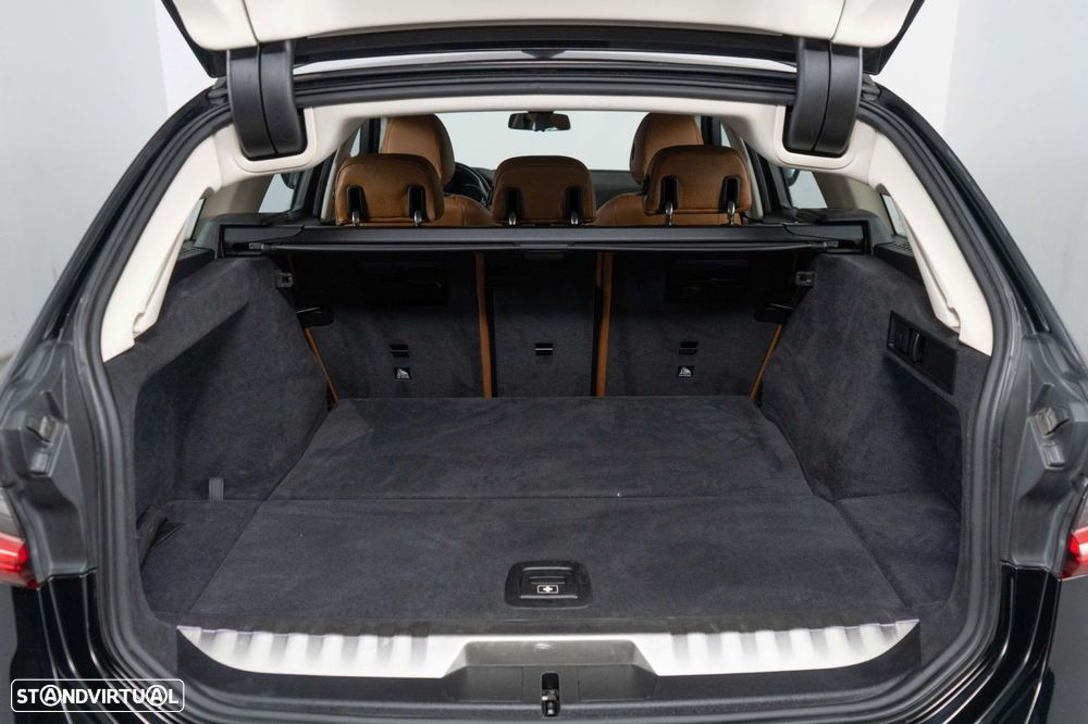 BMW 330 e Line Luxury Auto - 19