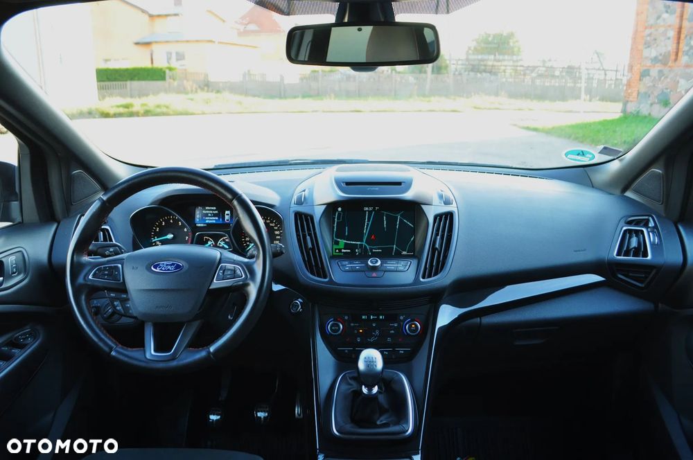 Ford Kuga 1.5 EcoBoost 2x4 ST-Line - 12