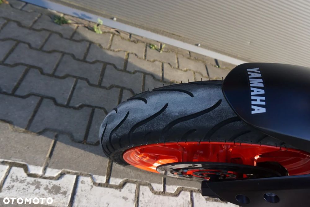 Yamaha MT - 19