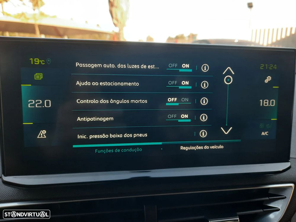 Peugeot 3008 1.6 Hybrid GT Pack e-EAT8 - 48