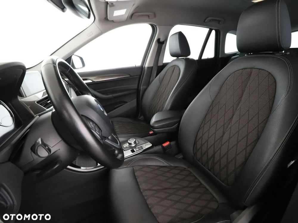 BMW X1 sDrive20d xLine - 14