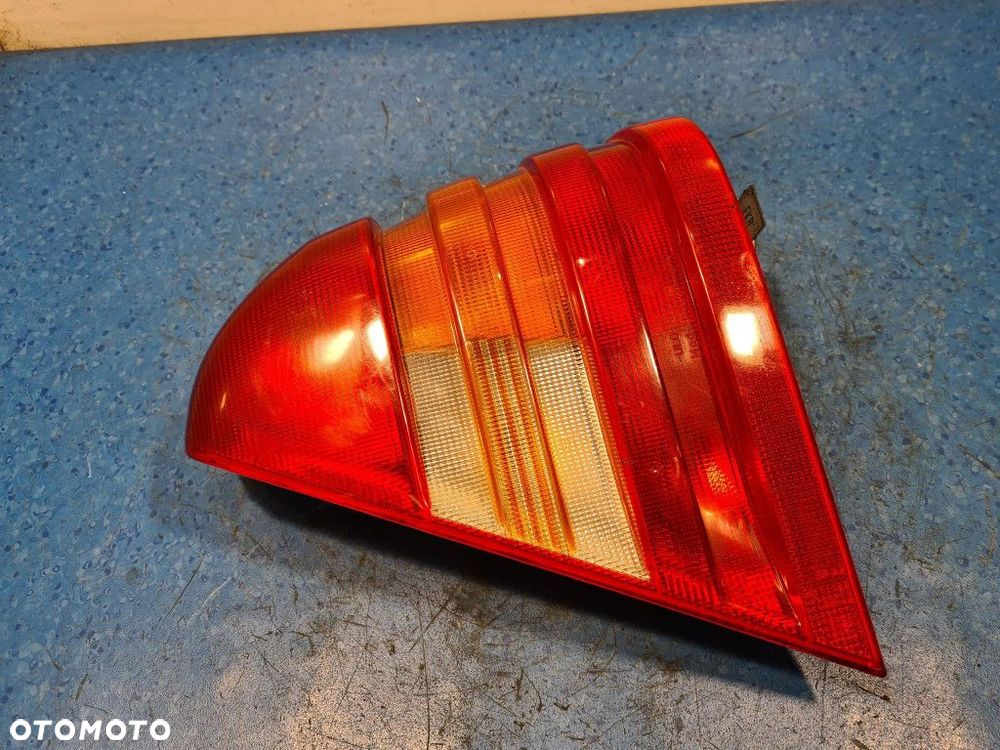 MERCEDES W 202 SEDAN LAMPA TYŁ PRAWA ZEWNĘTRZNA - 4