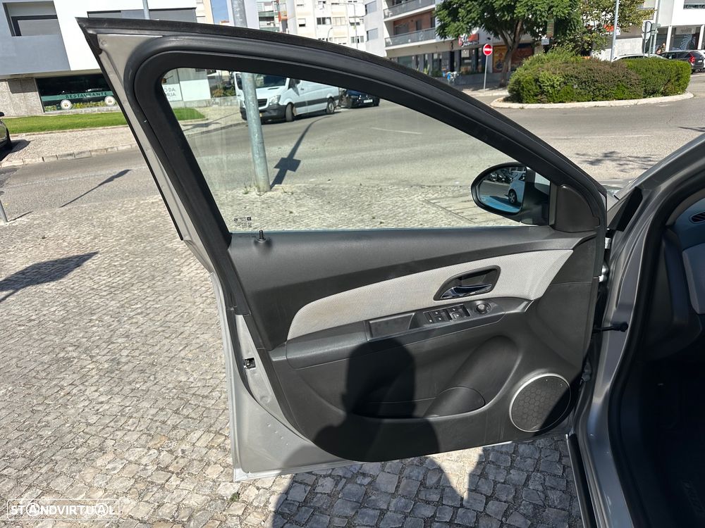 Chevrolet Cruze 2.0 VCDi LT - 15