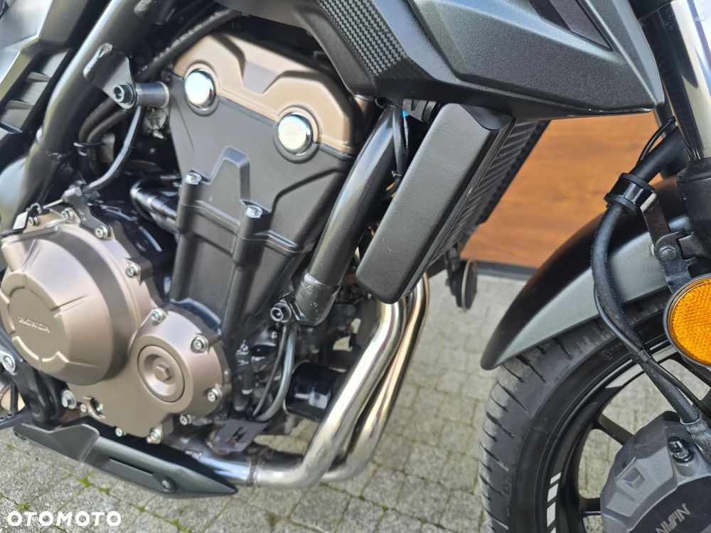 Honda CB - 27