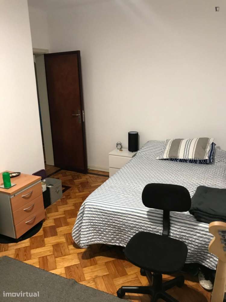 Quarto - localizado em  Coimbra - Grande imagem: 3/13