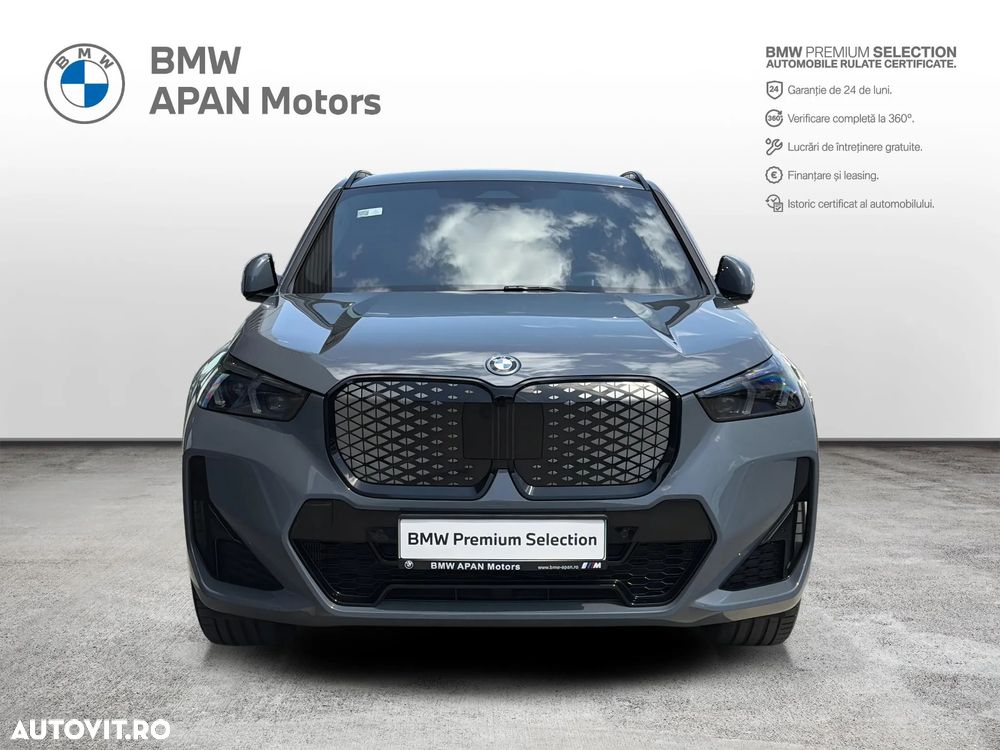 BMW iX1 xDrive30 - 9