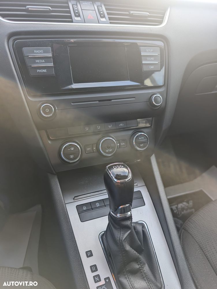 Skoda Octavia 1.6 TDI ELEGANCE DSG - 8