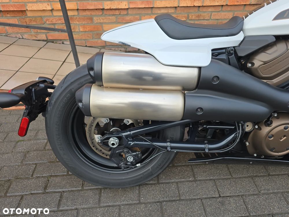 Harley-Davidson Sportster - 11