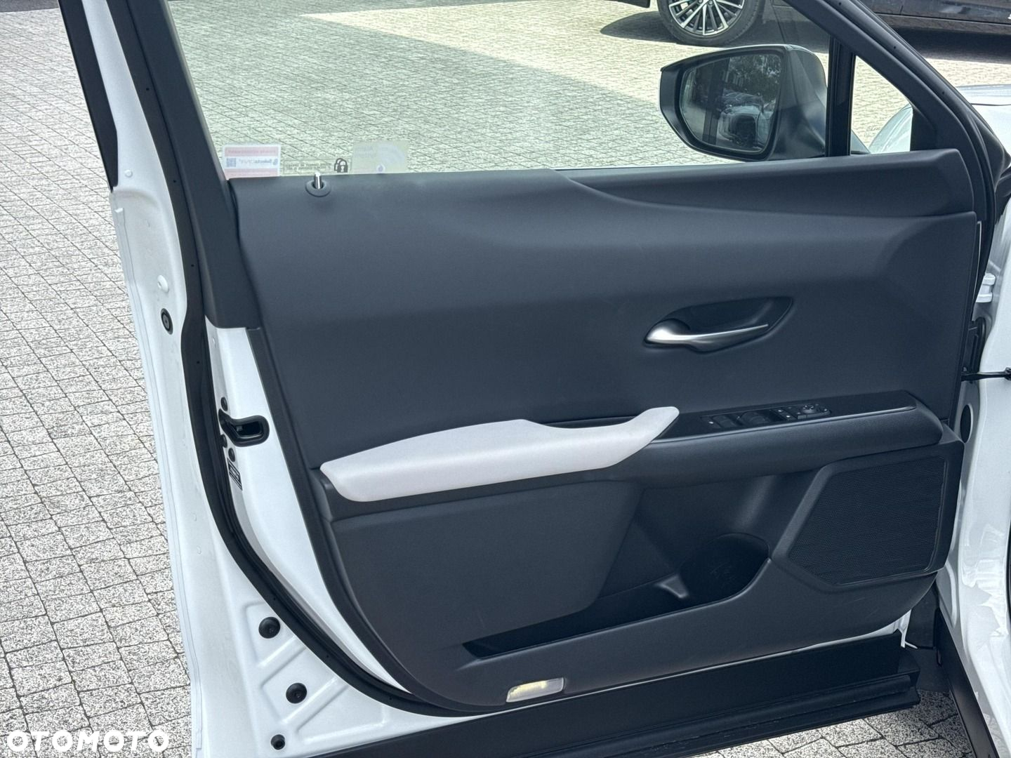 Lexus UX - 9