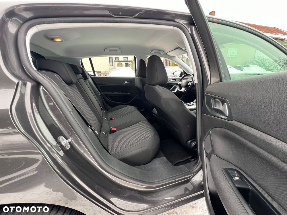 Peugeot 308 PureTech 130 EAT6 Stop & Start Active - 23