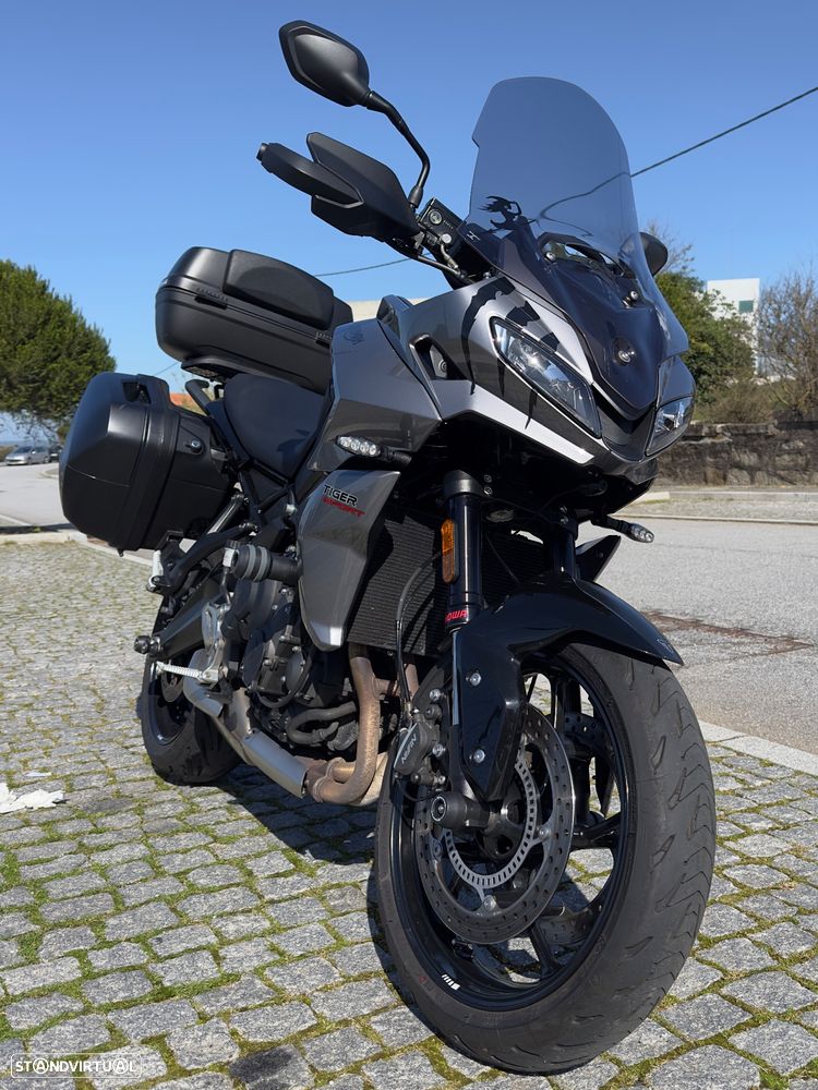 Triumph Tiger - 2