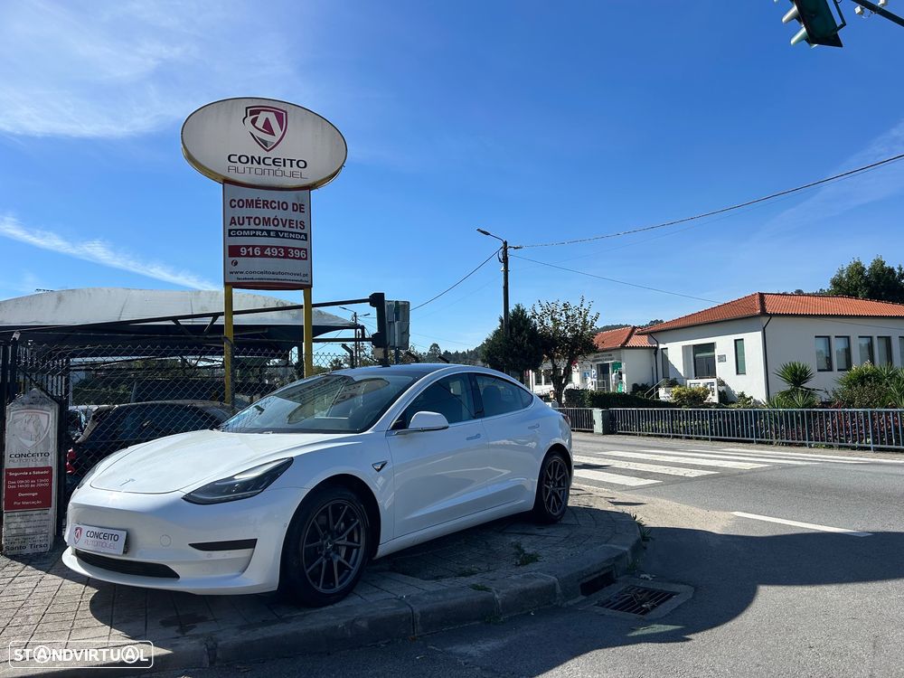 Tesla Model 3 - 1