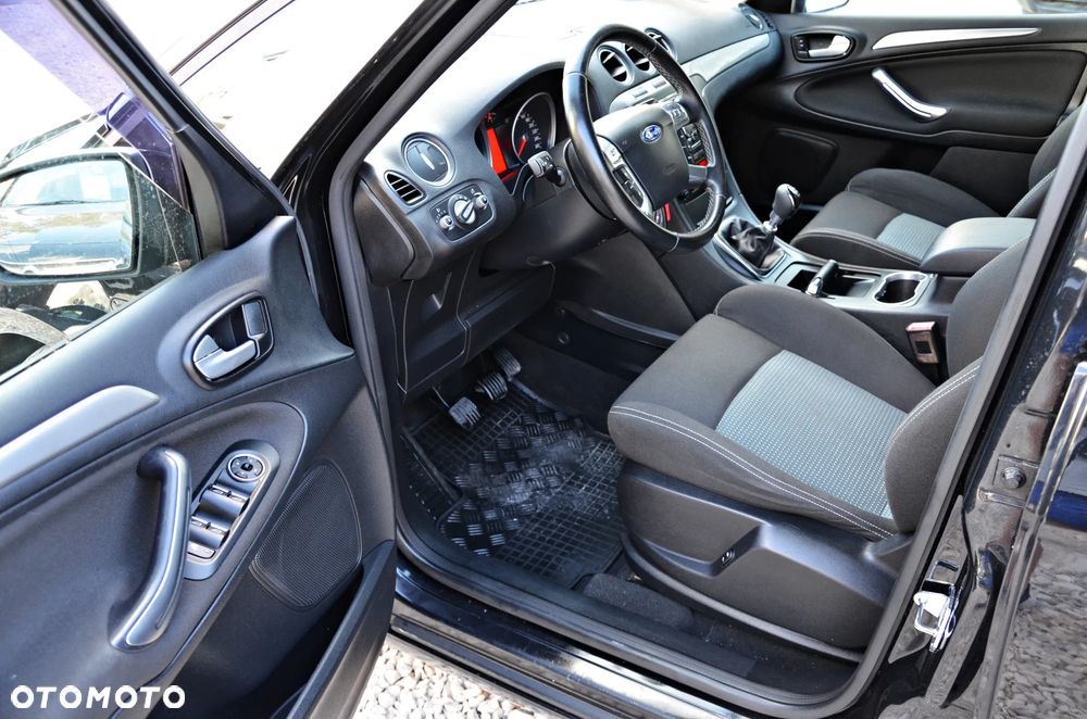 Ford S-Max 2.0 TDCi Ambiente - 27