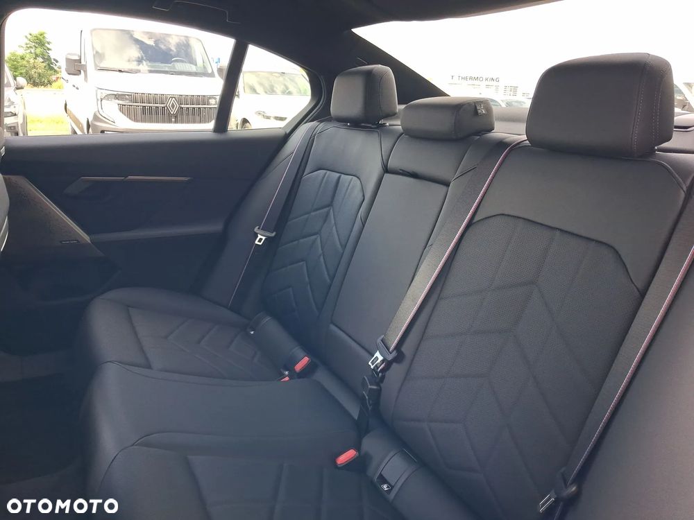 BMW Seria 5 520d xDrive mHEV M Sport - 17