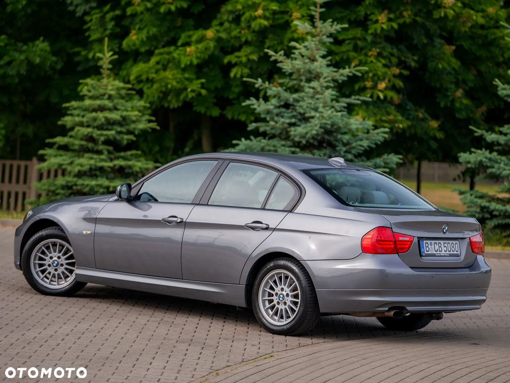 BMW Seria 3 318i Edition Exclusive - 11