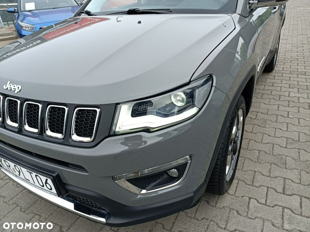Jeep Compass - 28