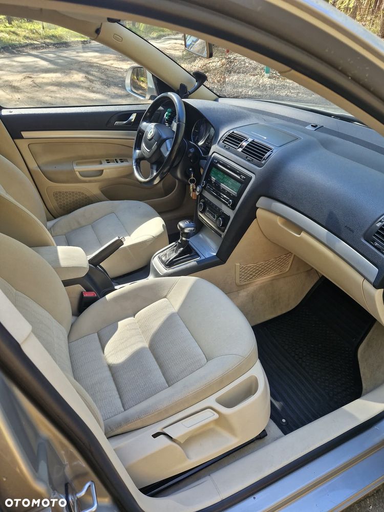 Skoda Octavia 2.0 TDI DPF Elegance DSG - 7