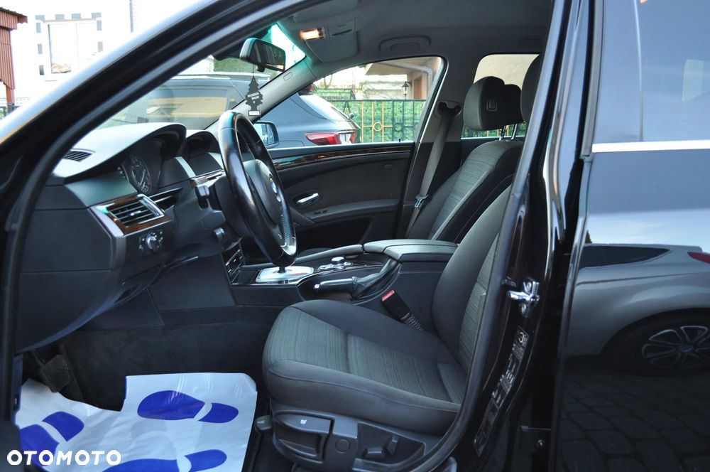 BMW Seria 5 525i Edition Exclusive - 14