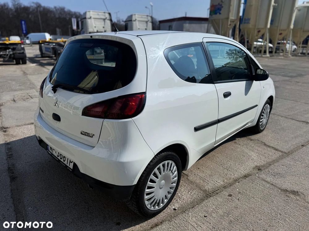 Mitsubishi Colt - 3