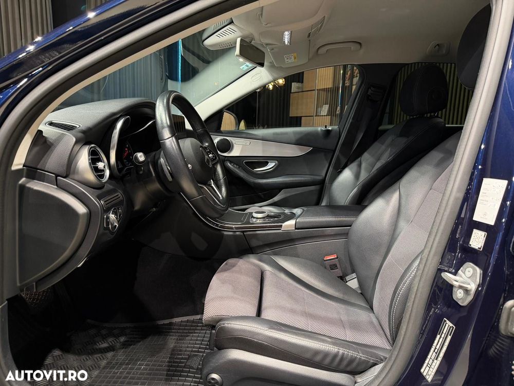 Mercedes-Benz C - 28
