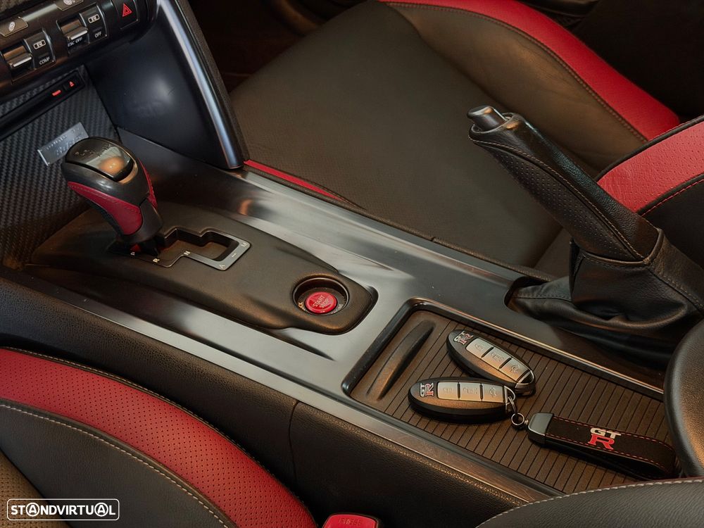 Nissan GT-R 3.8 V6 Black Edition - 17