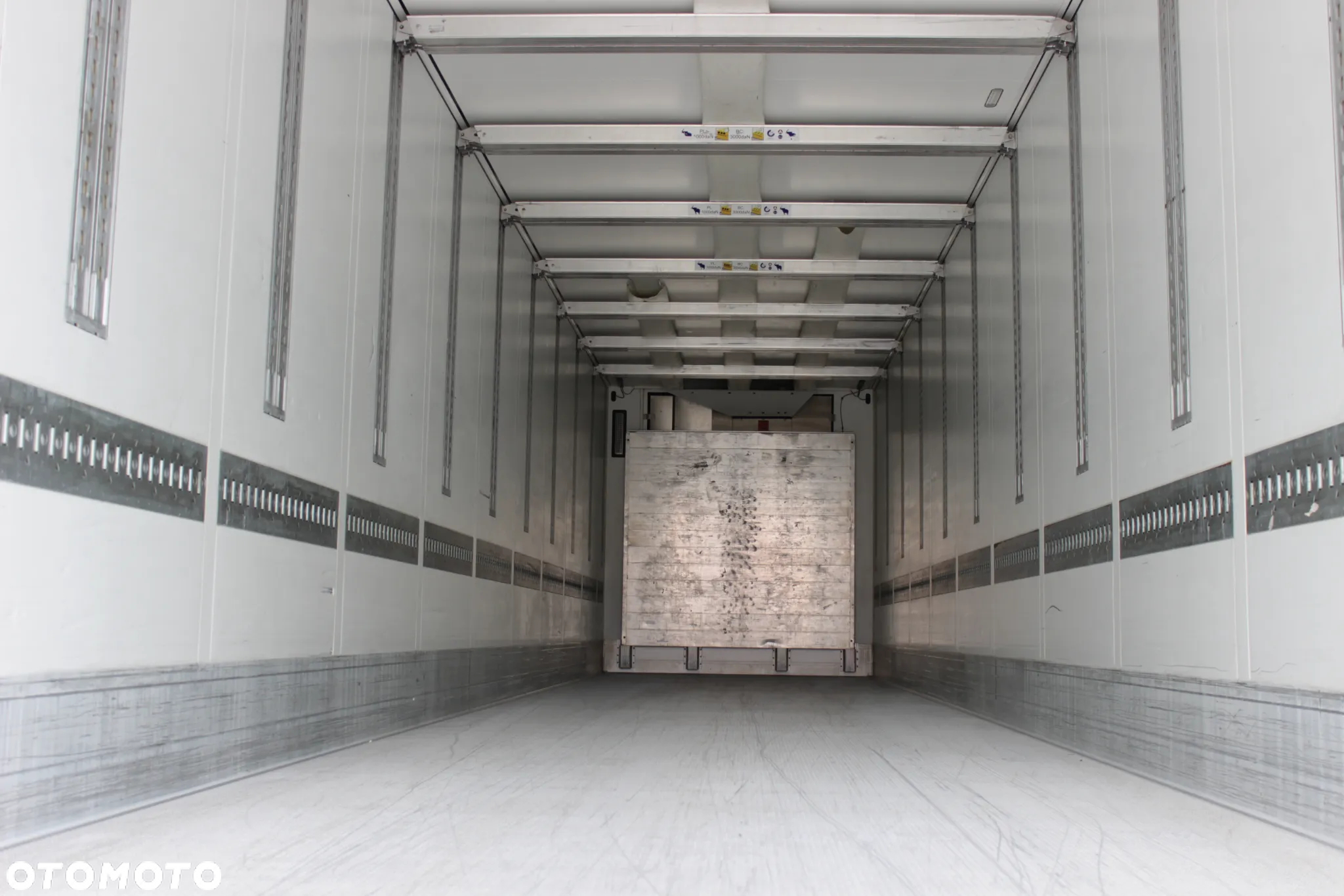 Schmitz Cargobull Thermo King SLXi 300 / DOPPELSTOCK / FP 60 ŚCIANA 7 CM / JAK NOWA / - 12