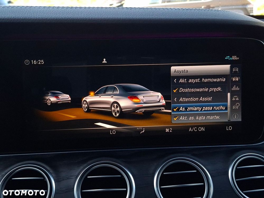 Mercedes-Benz Klasa E 220 d AMG - 32