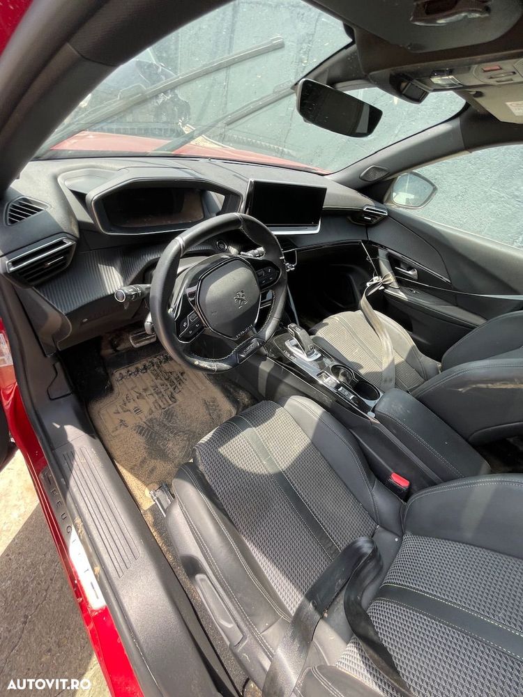 Dezmembrez  Peugeot 2008 2021 Rosu GT Line - 4