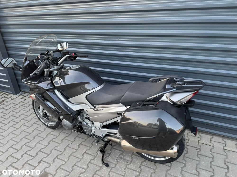 Yamaha FJR - 6