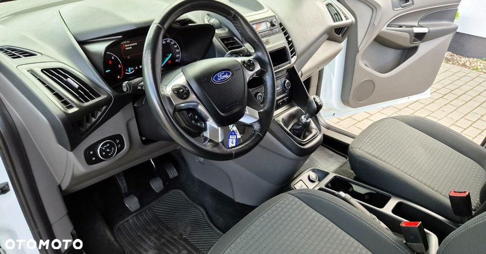 Ford Transit Connect - 35